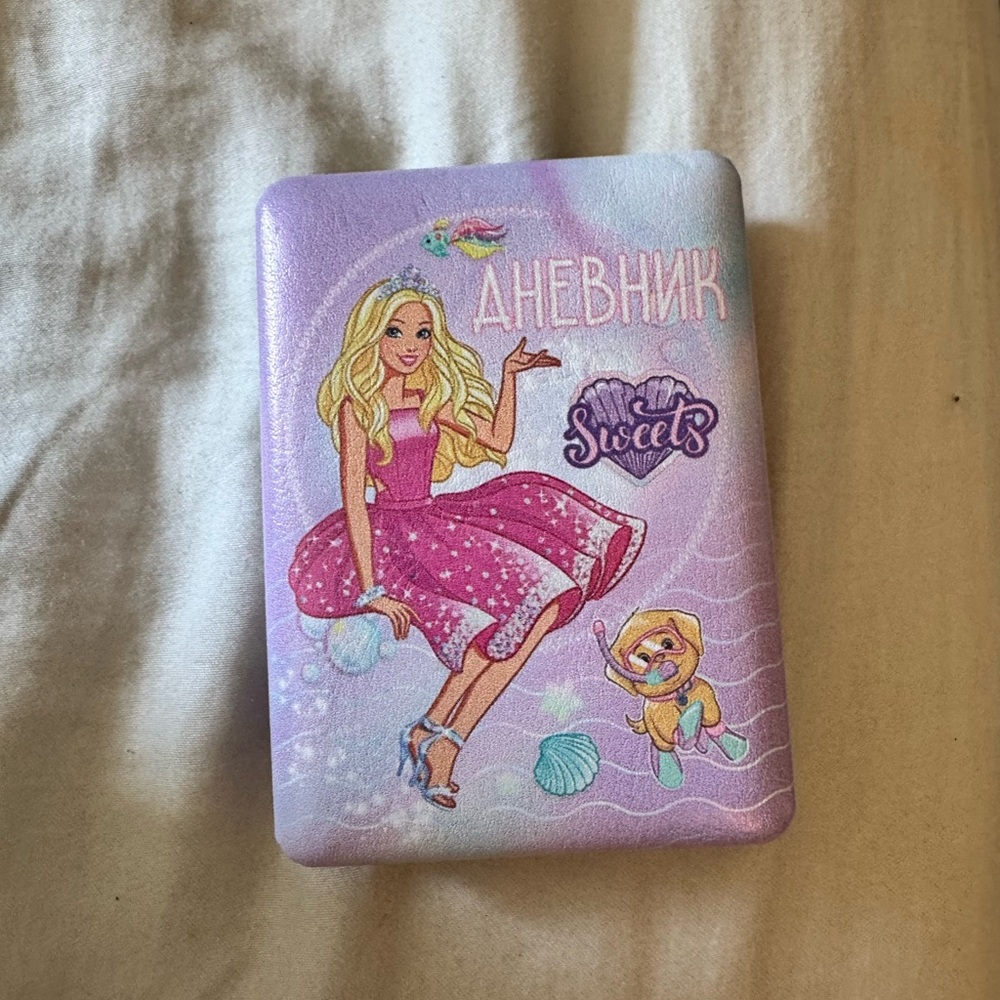 Fashion Barbie mirror
